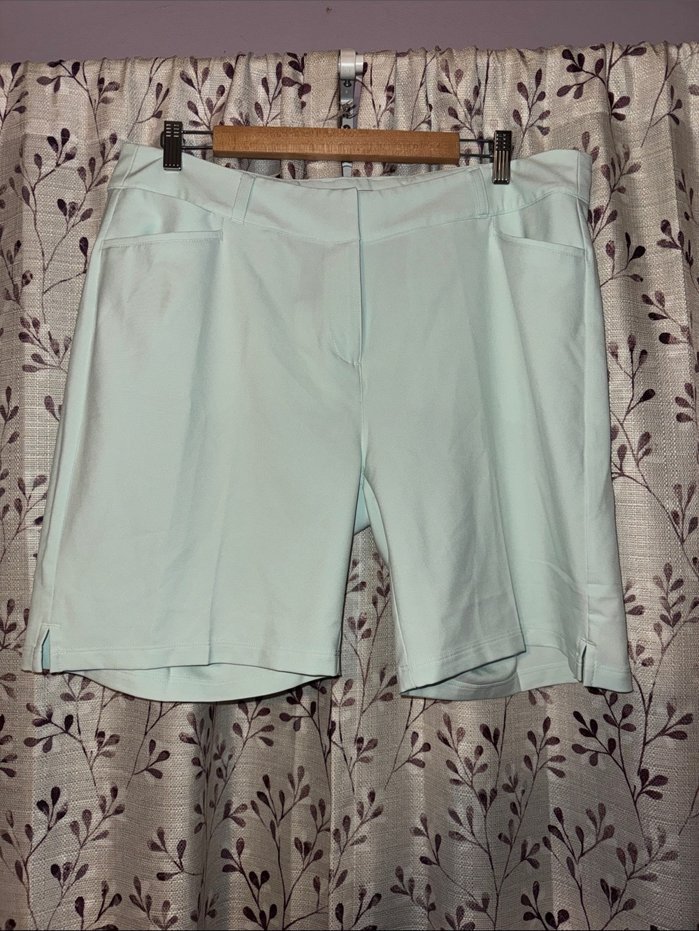 Adidas Women's 7” Mint Golf Shorts